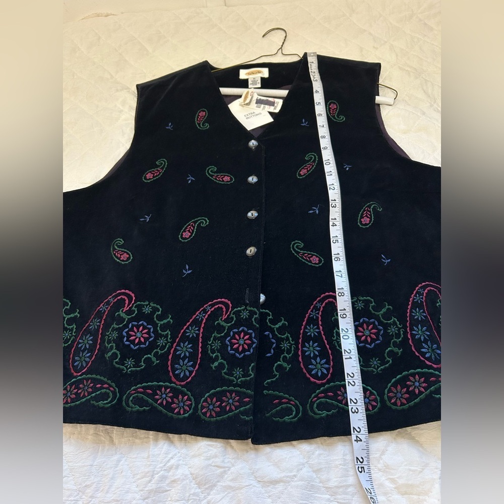 Talbots Black and Cream Embroidered Vest - Picture 6 of 7